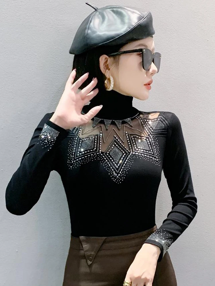 Europese meisjeskleding lente herfst nieuwe coltrui met lange mouwen dames T-shirt elegante slanke uitgeholde diamant zwarte tops