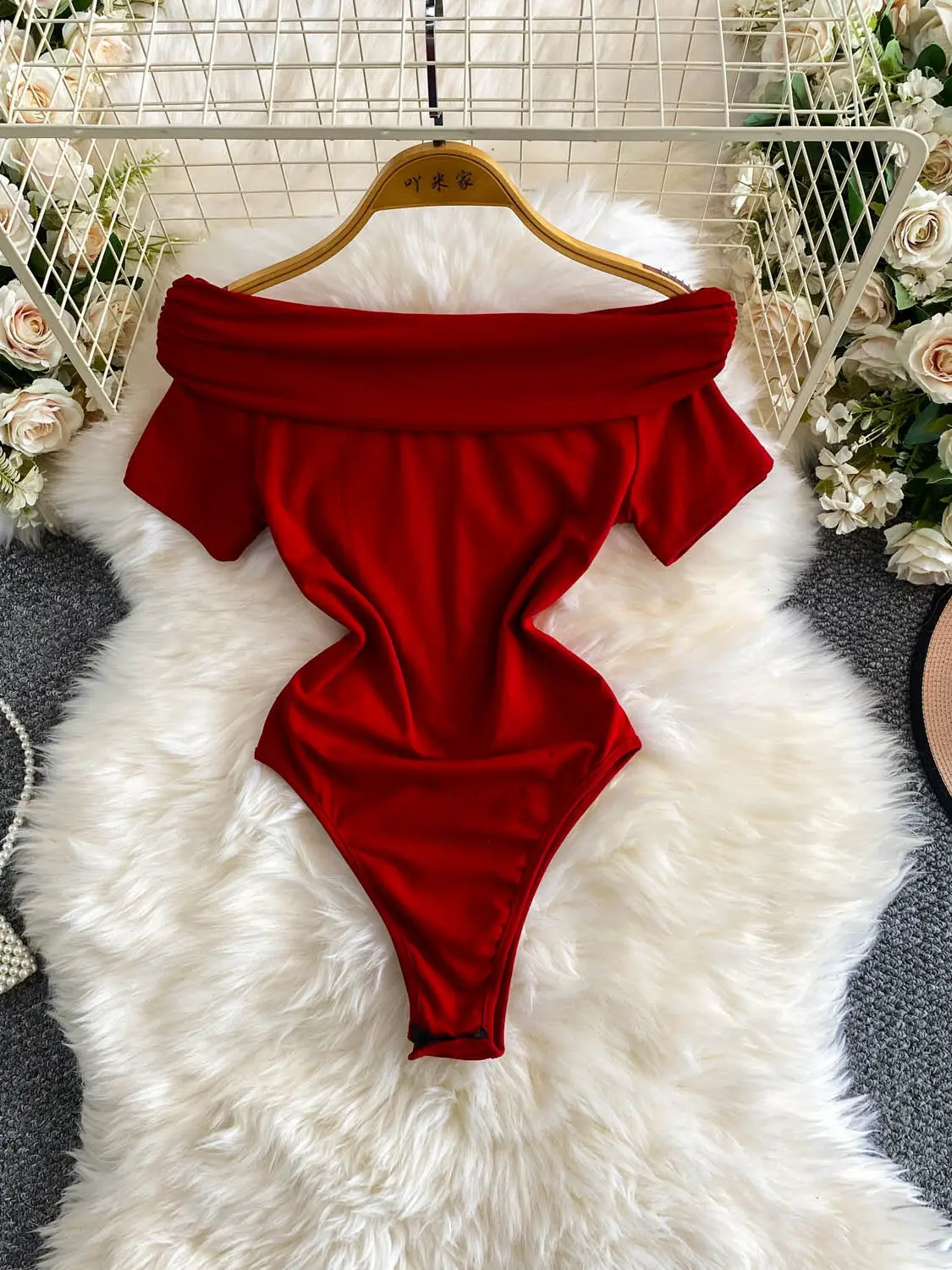 

Women's Red Bodysuit Sexy Off-Shoulder Jumpsuit Vintage Solid Color Romper Short Sleeve Basic Bodysuit Top for Women 2026 Summer