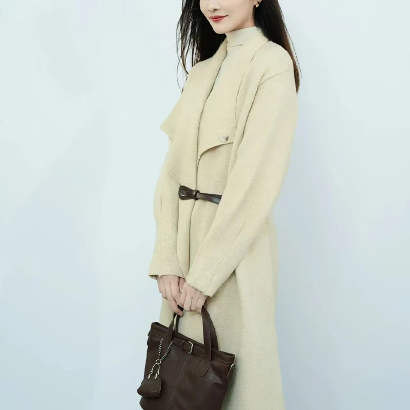2025 Otoño/Invierno nueva moda, elegante, simple y fresco abrigo de punto casual con cinturón de cuero