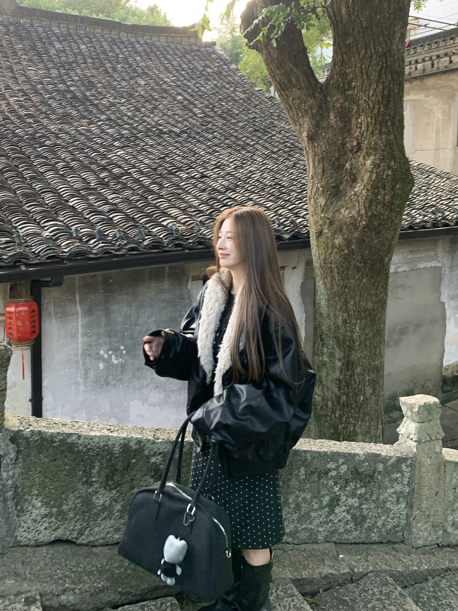 

Warm Lamb Fur Collar Jaet Women's PU Leather Coat with Cotton Casual Loose Sle Long Sve Single Button Closure