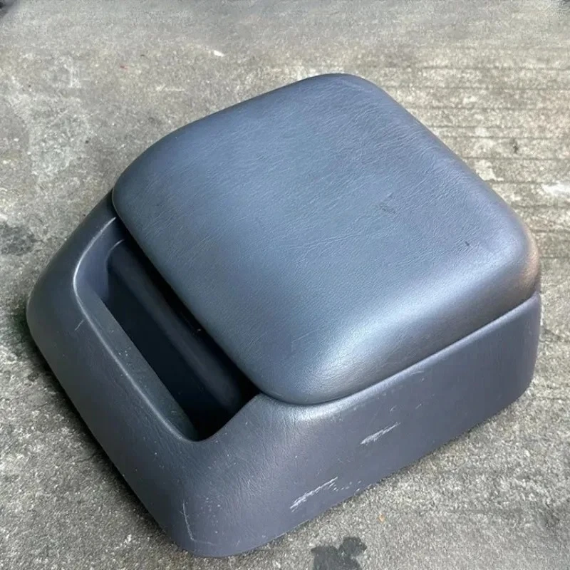 2700 3400 LC95 Armrest Cover, High Edition 96-02