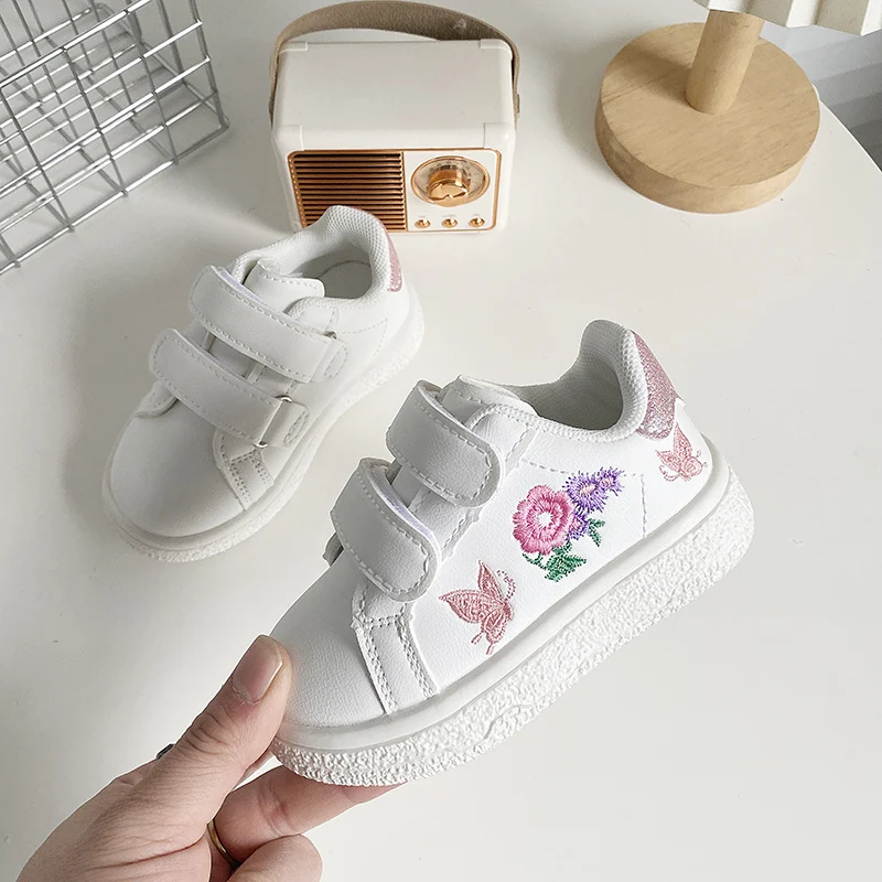 

2025 Spring Embroidered Flower Pattern Round Toe Light Casual Shoes Fashion Hook&Loop Non-slip Children's Shoes