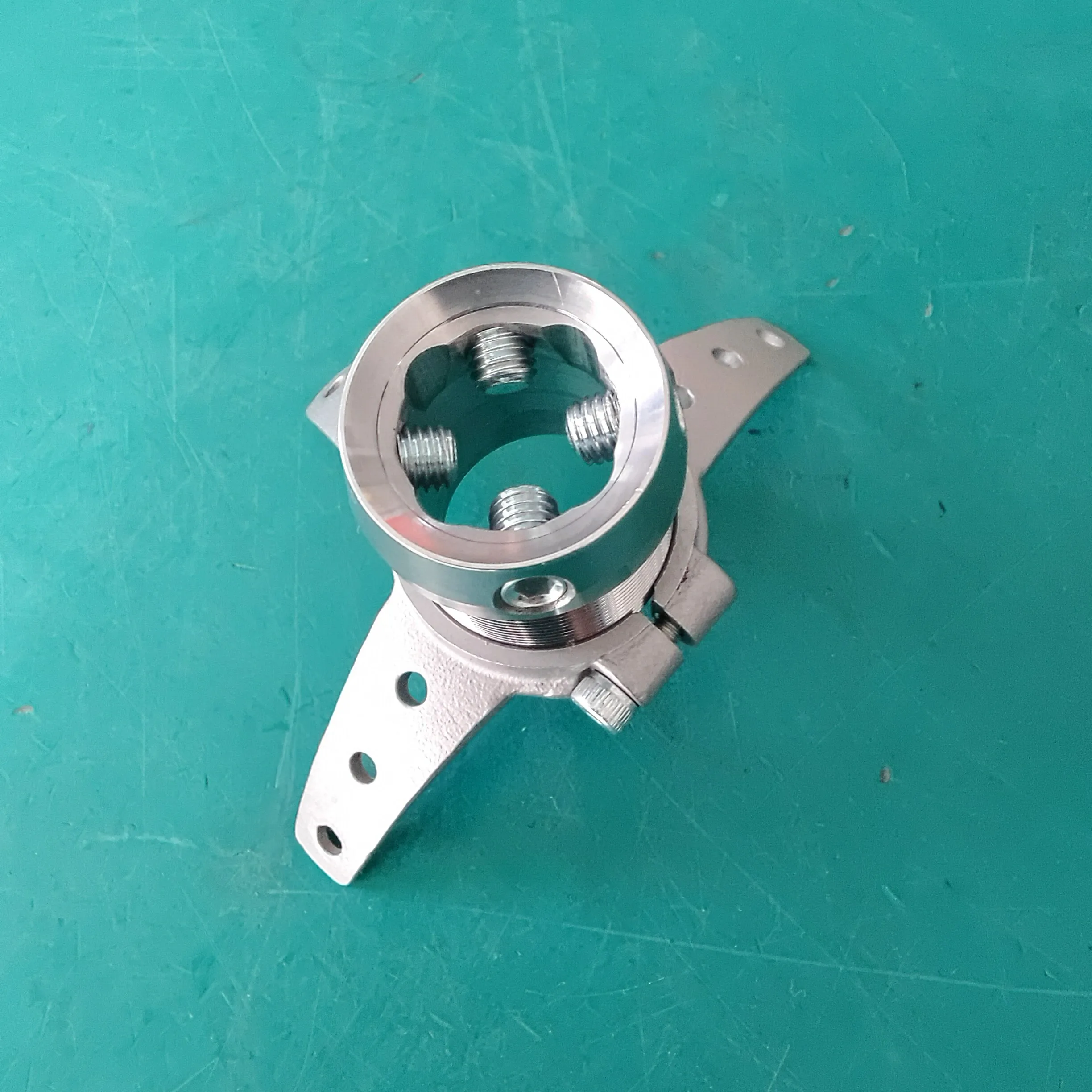 Adjustable and Rotatable Three-jaw Connector Plate Extended 40mm Prosthetic Accessory Thigh Socket Connector
