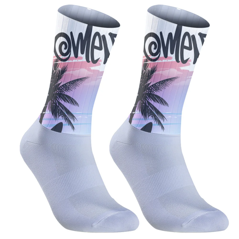 

New Breathable, moisture absorbing, quick drying, non slip silicone suitable for outdoor ycling socks