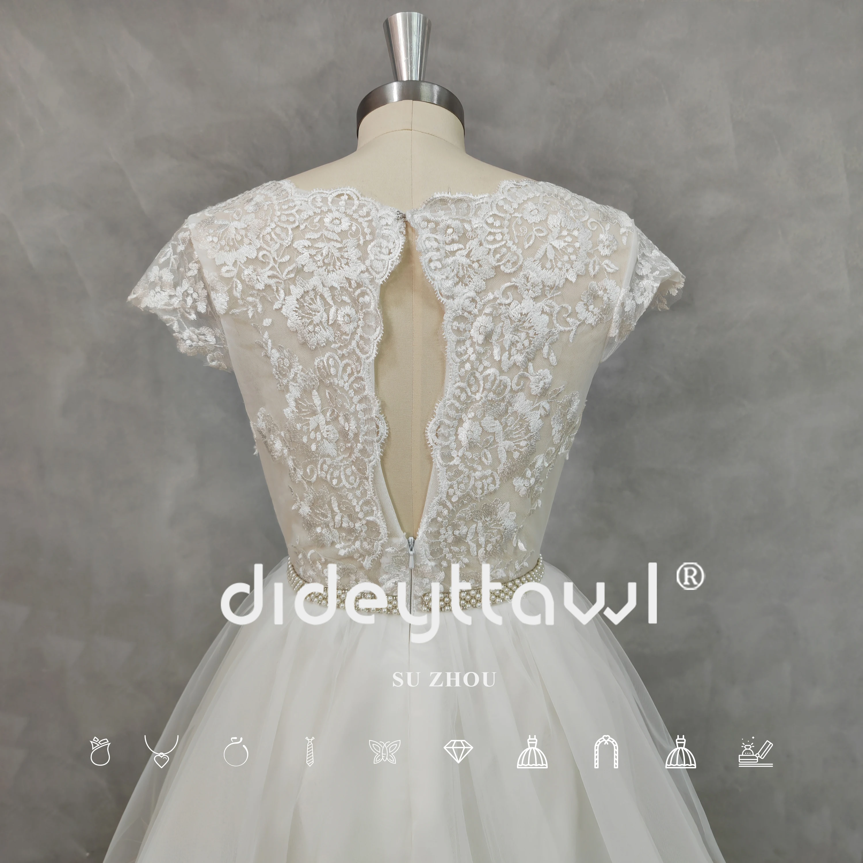 DIDEYTTAWL-Mini vestido de casamento com mangas para mulheres, decote em v profundo, tule Applique, linha A, cortado para trás, curto acima do joelho, feito sob medida