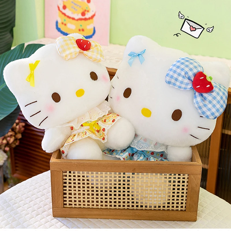 30CM Animatie Sanrio Hello Kitty Pluche Pop in Aardbeienrok PP Katoen Gevuld Kussen Kawaii Sofa Ornament Vakantiecadeau