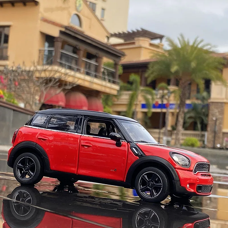 1/24 Mini Countryman Alloy Car Model MINI Coopers Simulation Diecasts Metal Toy Vehicles Car Model Collection Childrens Toy Gift