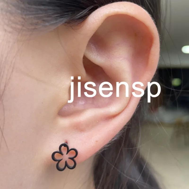 Серьги-гвоздики в форме цветка из нержавеющей стали, черные серьги в виде стрелы с черепом для женщин и девушек, пирсинг для ушей с тройной спиралью, ювелирные изделия