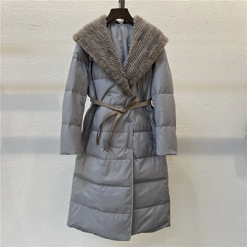 เสื้อแจ็คเก็ตขนเป็ดยาวปานกลางสำหรับผู้หญิง แต่งขอบขนสัตว์ คอปกขนมิงค์ ขนห่านขาว เสื้อโค้ทหนา