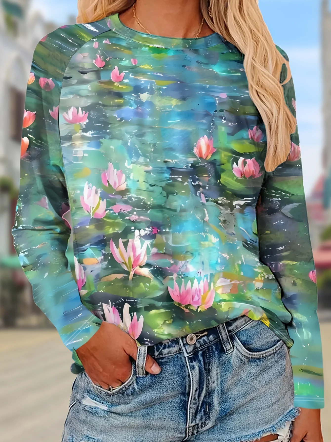 Women's Long Sleeve T-Shirt, Watercolor Lotus Pond Floral Print Top, All-Winter Holiday Style Top Suitable For Leisure And Sports Scenarios