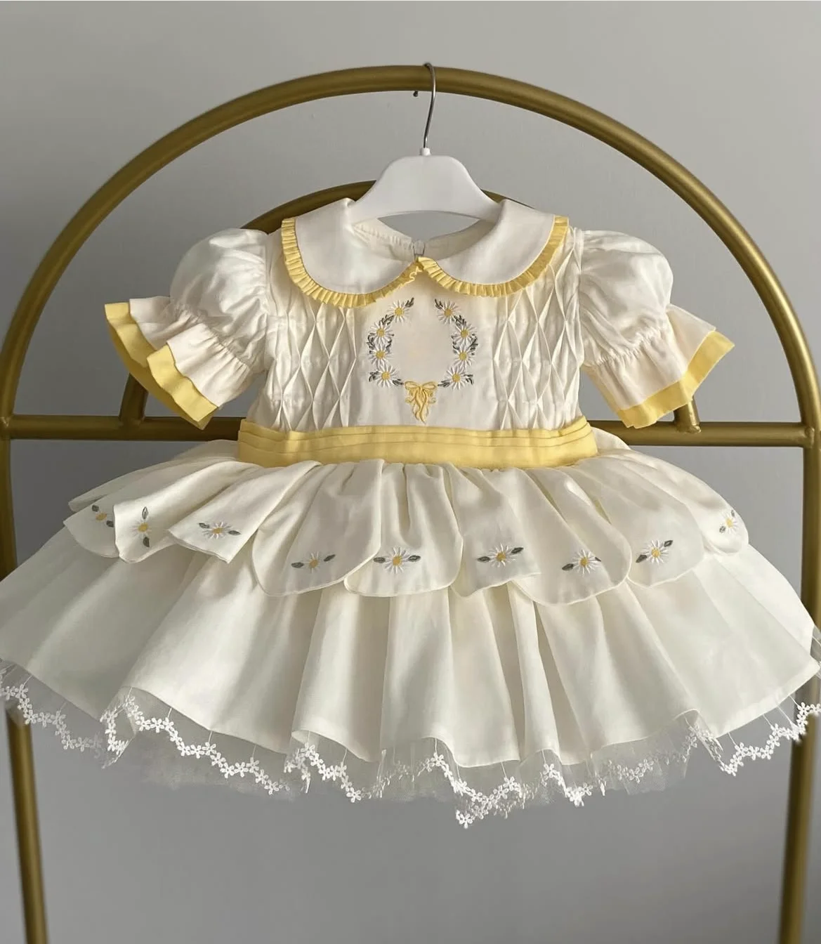 Summer Baby Girl Little Daisy Embroidery White Vintage Ball Gown Princess Dress for Casual Party Birthday Eid Photography  B81