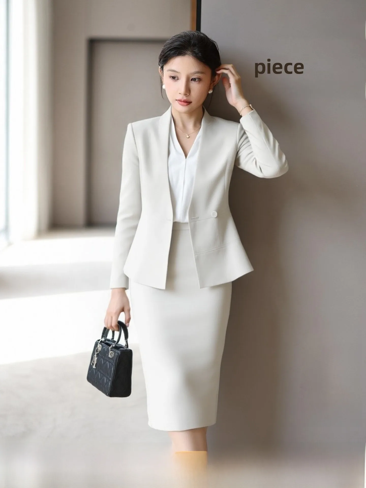 

Ele Beige Suit Set Women's New Sle Godd Commute Profional Faion Semi-Body Skirt Two-Piece Set High Waist V-Ne