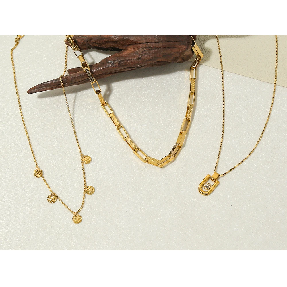 YACHAN Vintage Stainless Steel Gold Plated Pendant Necklaces for Women Statement Charm Choker Waterproof Aesthetic Jewelry