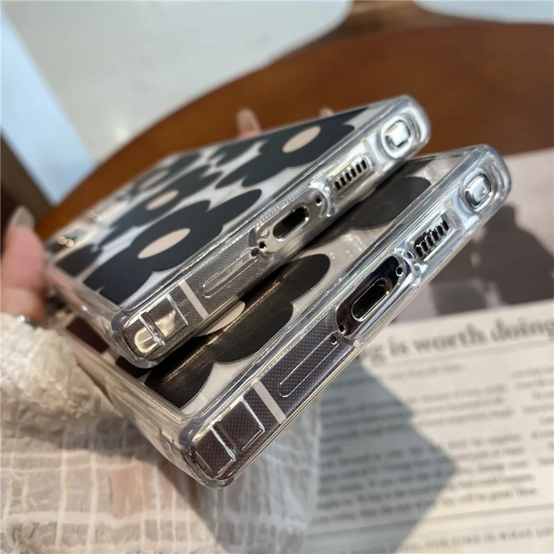 Black Flowers Magsafe Case for Samsung Galaxy S22 23 24 S22Plus S22Ultra S23+ S23Ultra  S24Plus S24Ultra Cover Protective Shell