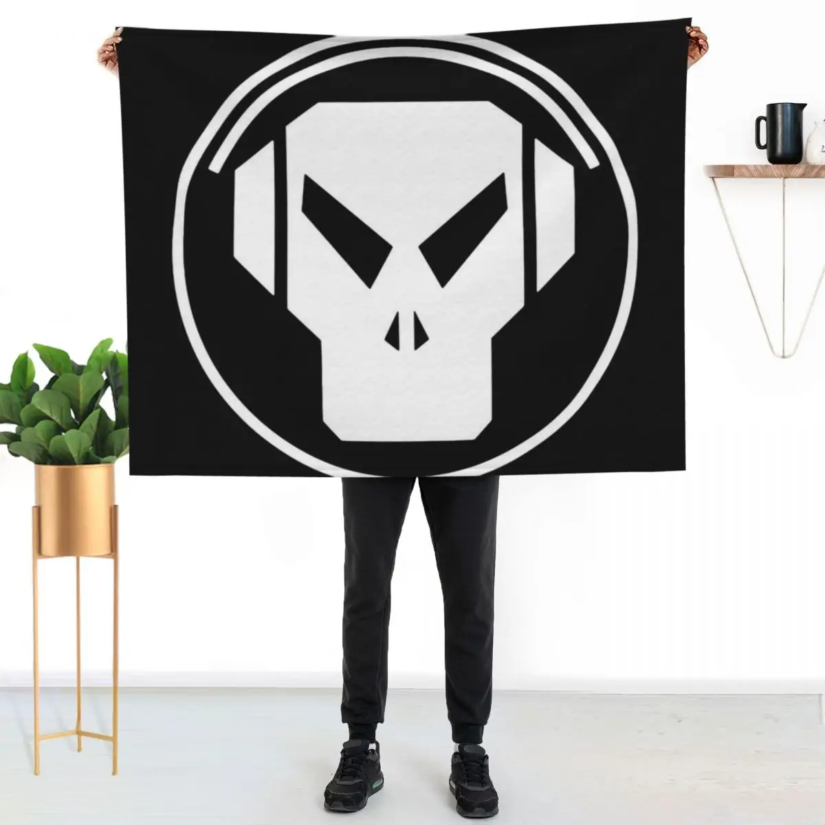 Metalheadz - Vintage UK Rave Drum and Bass Throw Blanket Travel Size Cozy Blanket for Plane Train