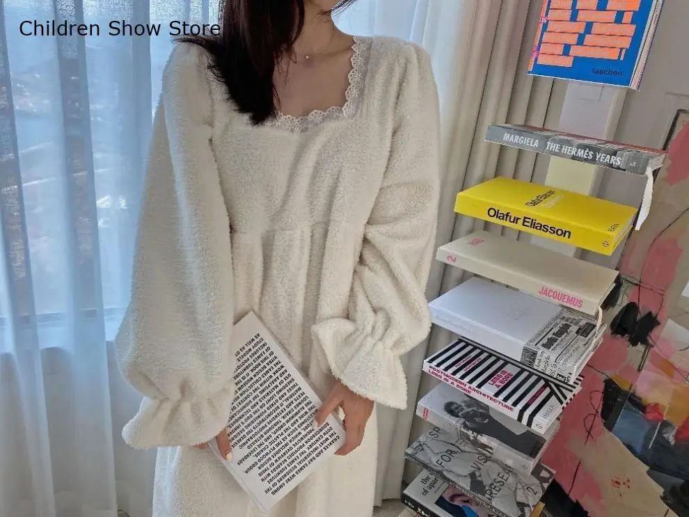 Winter Nightdress Big Size 3Xl 4Xl Home Dressing Gown Women Warm Fleece Sleepwear Loose Long Sleeve Flannel Nightgown Loungewear