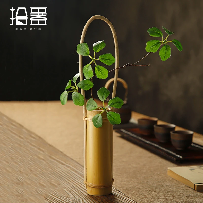 Chinese bamboo flower utensils, tabletop flower arrangements, dried flowers, bamboo vase, tea ceremony, retro small flowerpot