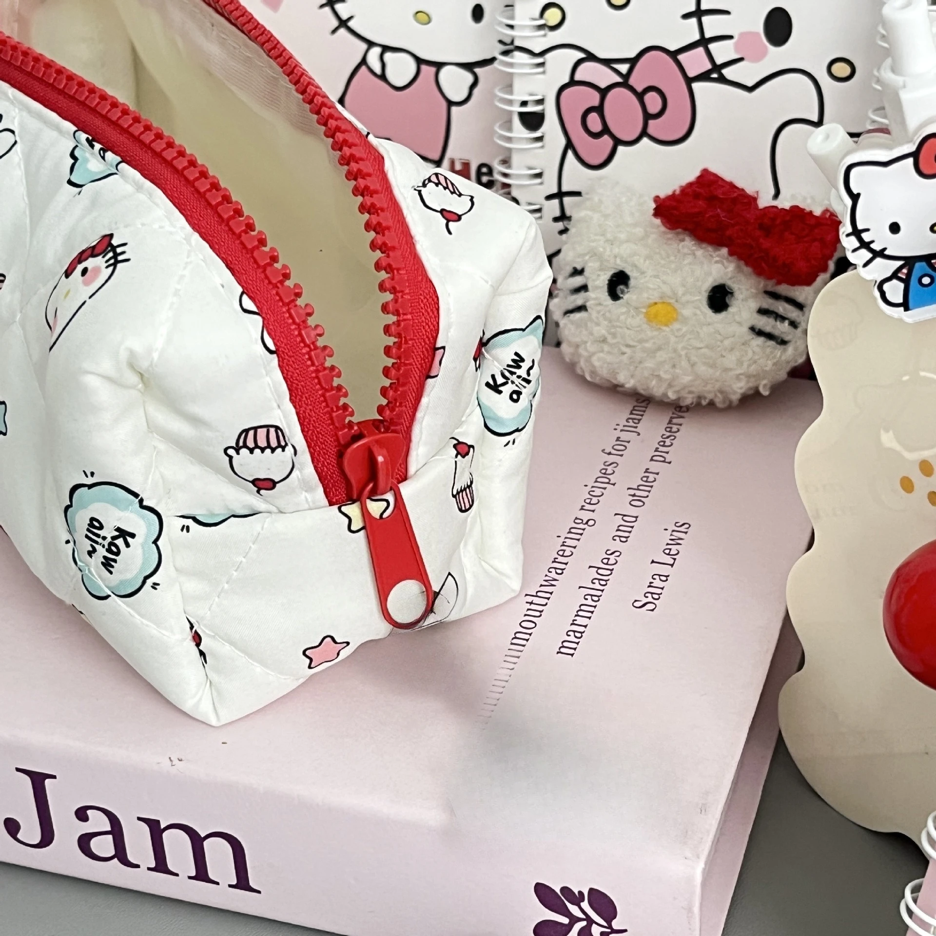 مقلمة سانريو الجديدة بسحاب أحمر KT، ناعمة ولطيفة، تخزين قرطاسية عصري للطلاب، حقيبة مكياج عالية الجودة #2