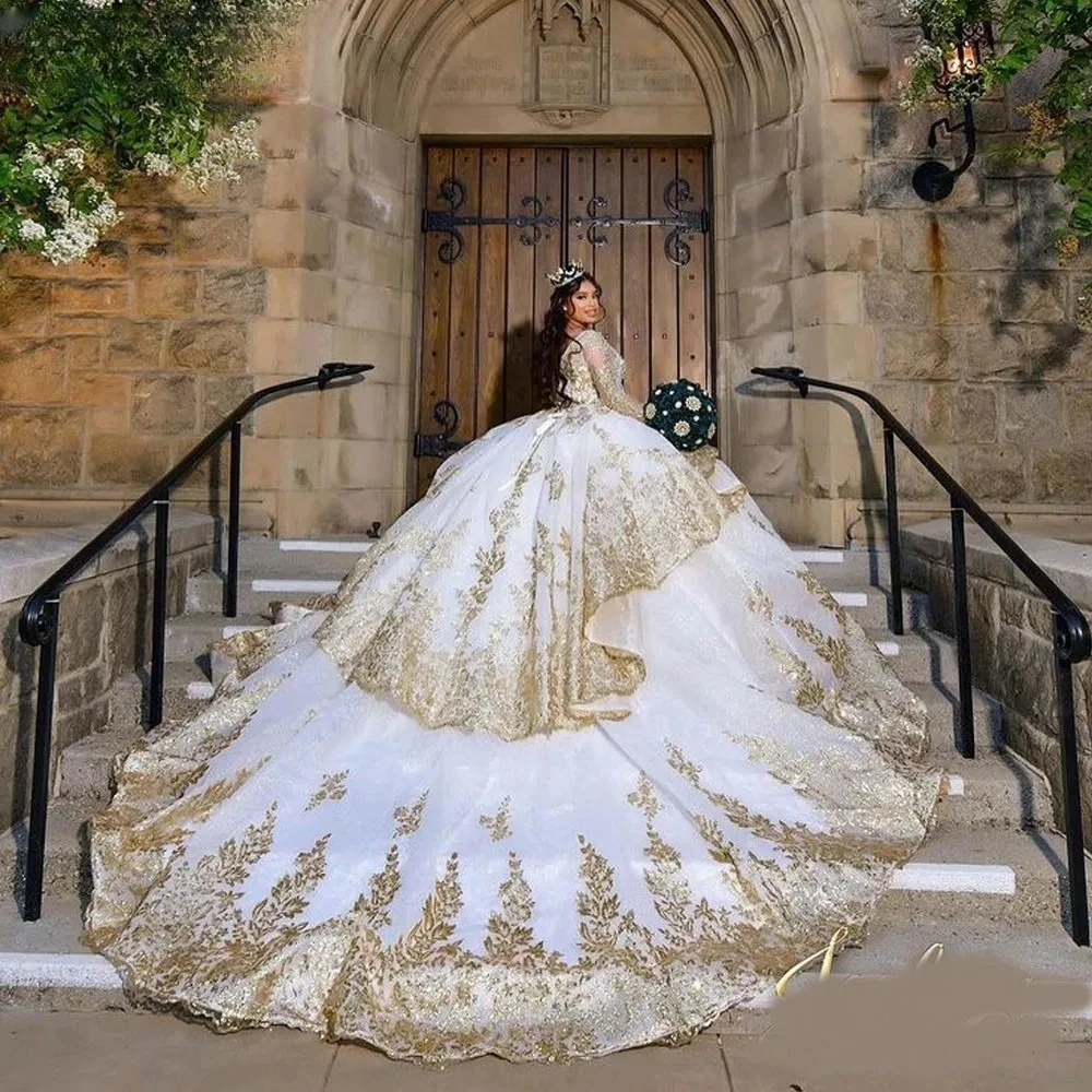 Customized Champagne Quinceanera Dress Ball Gown Gold Lace Appliques Beading Long Sleeve Sweet 16 15 Vestidos XV Años YQD448