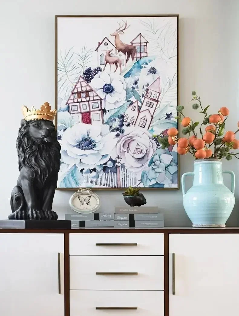 

Handmade Crowned Lion Statue, Resin Figurine - Home Office Decor Art Gift