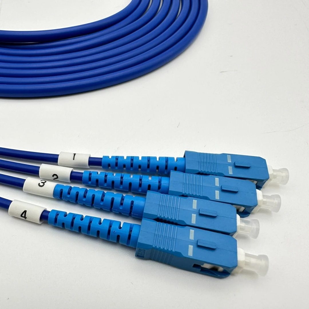 

4-жильный оптоволоконный патчкокор, бронированный, 40 м50 м, 60 м, 70 м, 4C LC SC FC ST APC SM, перемычка из ПВХ, удлинитель оптического волокна для улицы