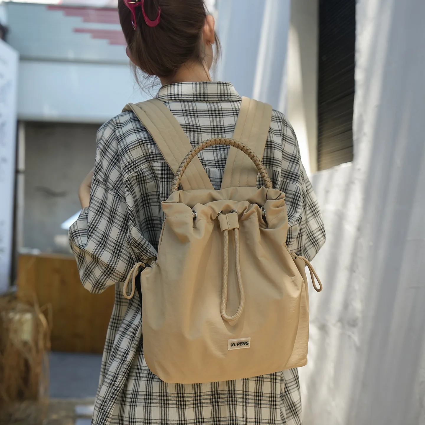 Travel Lightweight Nylon Backpack Women's Fashion New Simple Fashion Commuter Shoulder Bag Leisure Bucket Backpack