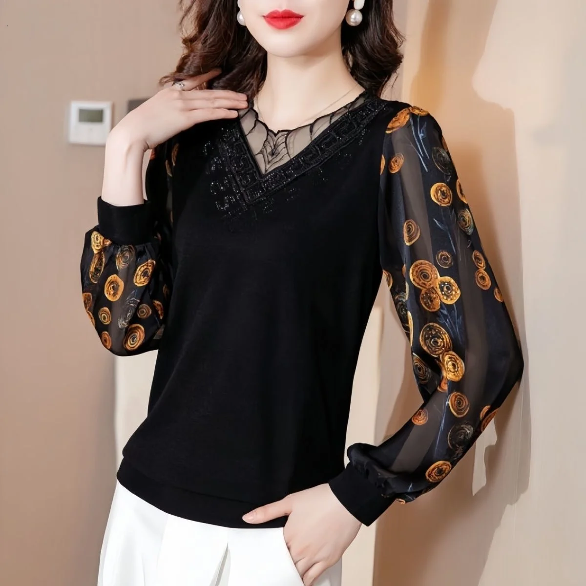 

Spring Autumn New Fashion T-shirt Women's Fake Two Piece Bottoming Shirt Diamond Mom Long Sleeve Lace Blouse M-4XL