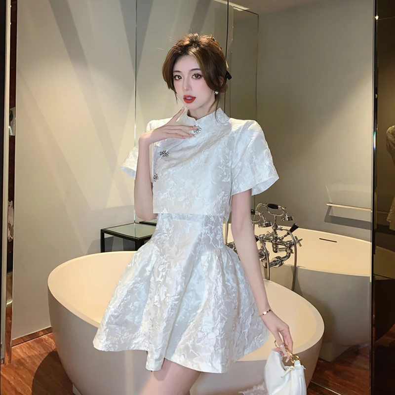 Set di abiti Qipao dolce e cool in stile cinese - Top corto retrò + abito sottoveste sottile con abito in due pezzi con schiena bassa per donna