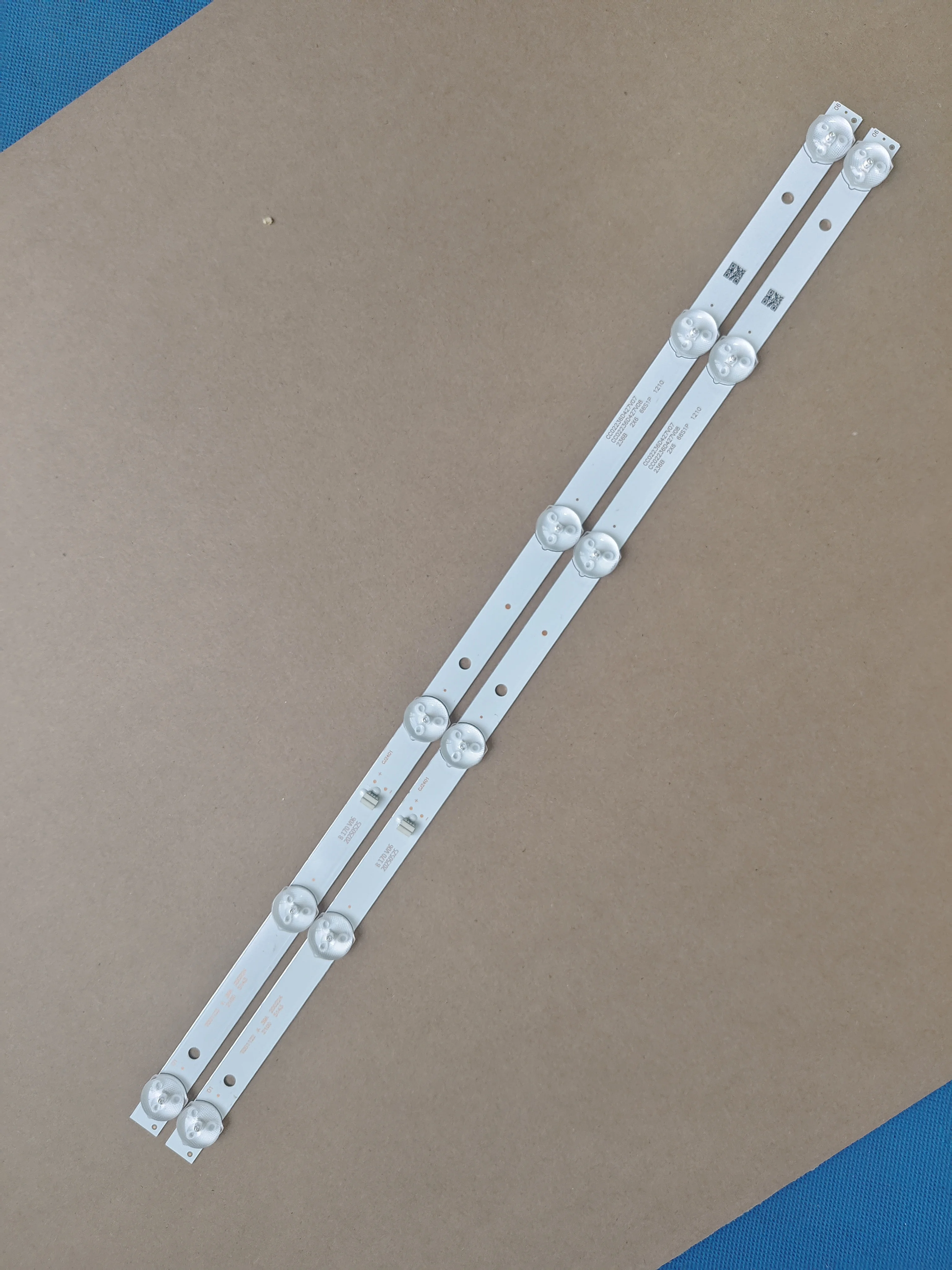 

Светодиоды для DM-LED24R201BT2 DM-LED24R301BT2S HI 24HT101X NVT-24H101W LE-LED24R282T2 CC02236D427V07 CC02236D427V08 236B 2X6 6S1P 1210