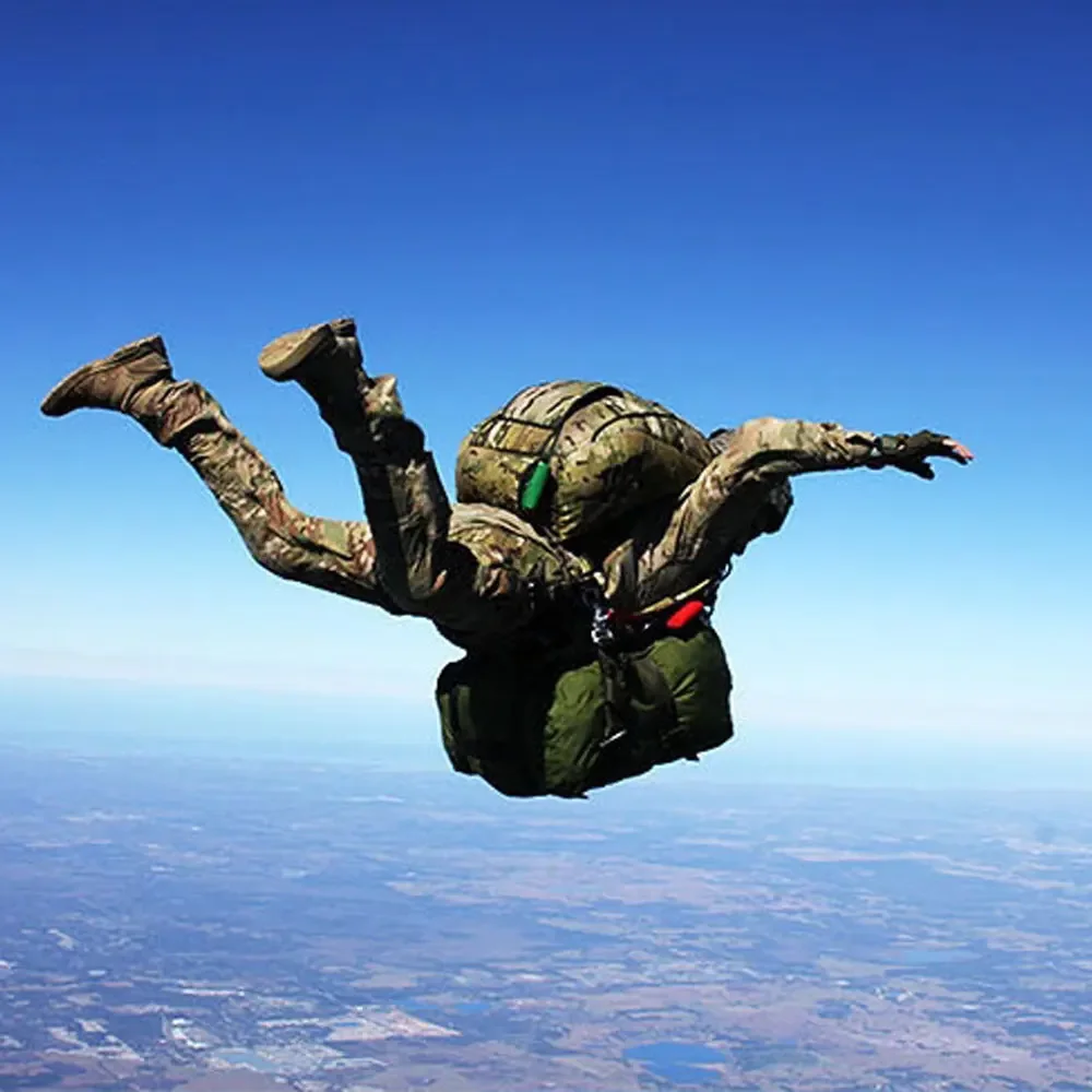 Skydiving altimeter digital altimeter automatically calibrates ground altitude based on local altitude