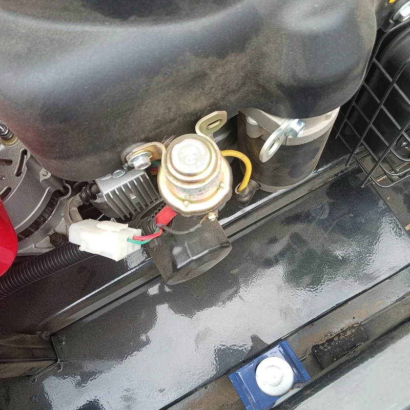 جزازة العشب عن بعد روبوت قاطع العشب 24 فولت الجهد اليورو الخامس معايير الانبعاثات جزازة قابلة للتخصيص CE معتمدة