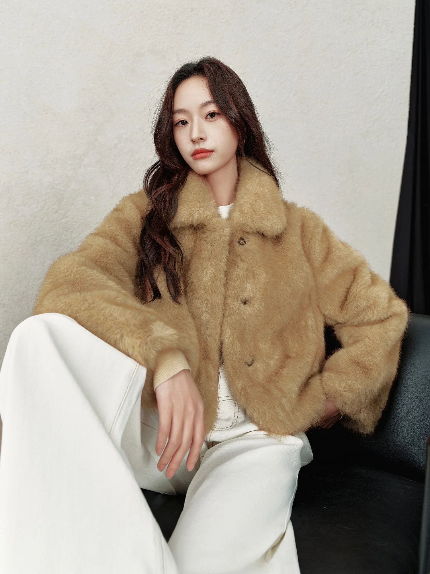 

Утепленная женская куртка из искусственного меха: теплая, пушистая верхняя одежда из экологичного полиэстера, зимняя куртка большого размера