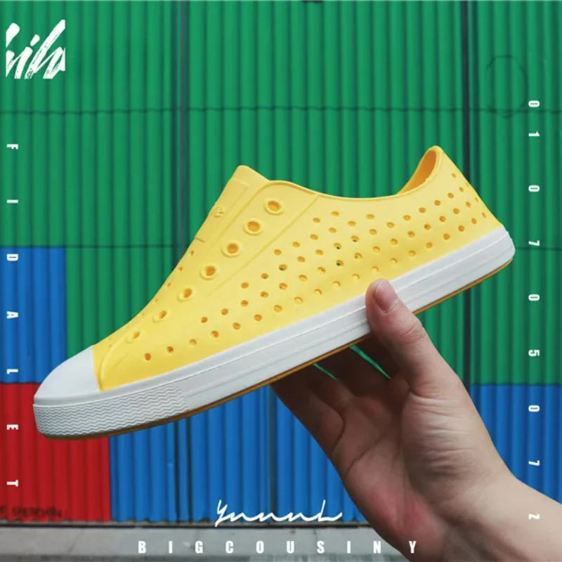 Dicke weiche flache Schuhe Mode Slip on Sandalen Kinder lässig perforierte Schuhe Farbe Blocking Anti Slip wasserdicht im Freien