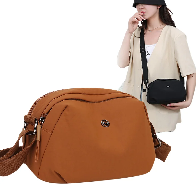 

2025 new lightweight and fashionable small bag, multi-layer nylon cloth bag, commuting phone bag, casual versatile single should