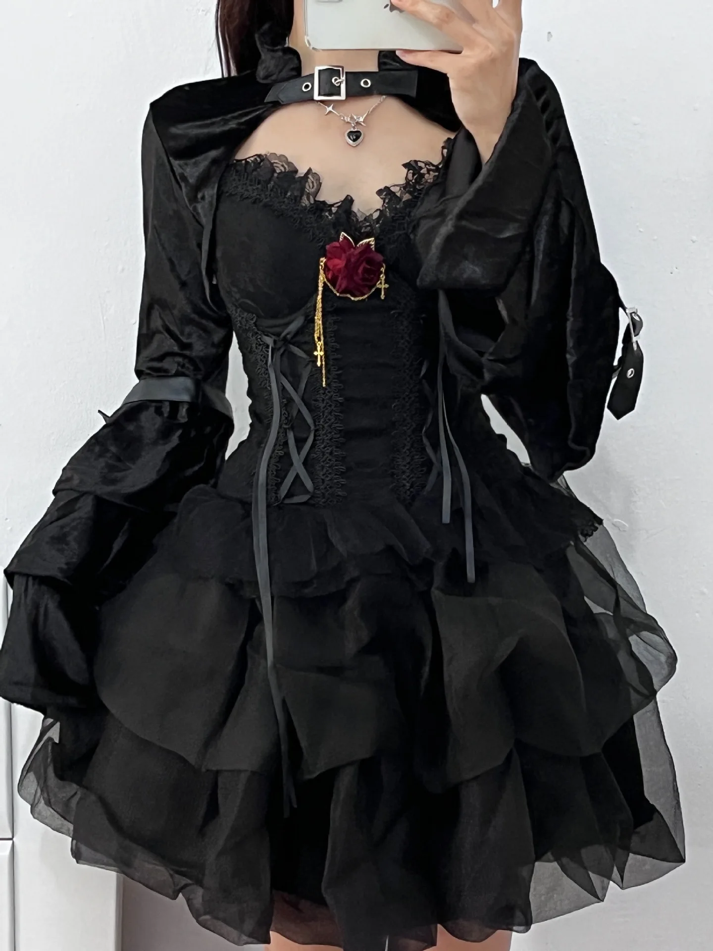 

Halloween costume dark gothic sexy suspender top with chest pad+waist cinched princess puffy skirt short skirt