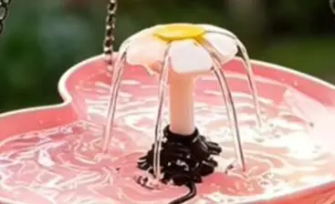 

Heart Shaped Solar Powered Bird Bath Fountain Plastic Garden Decor Water Feature For Outdoor Patio Wildlife Attracting-Gift
