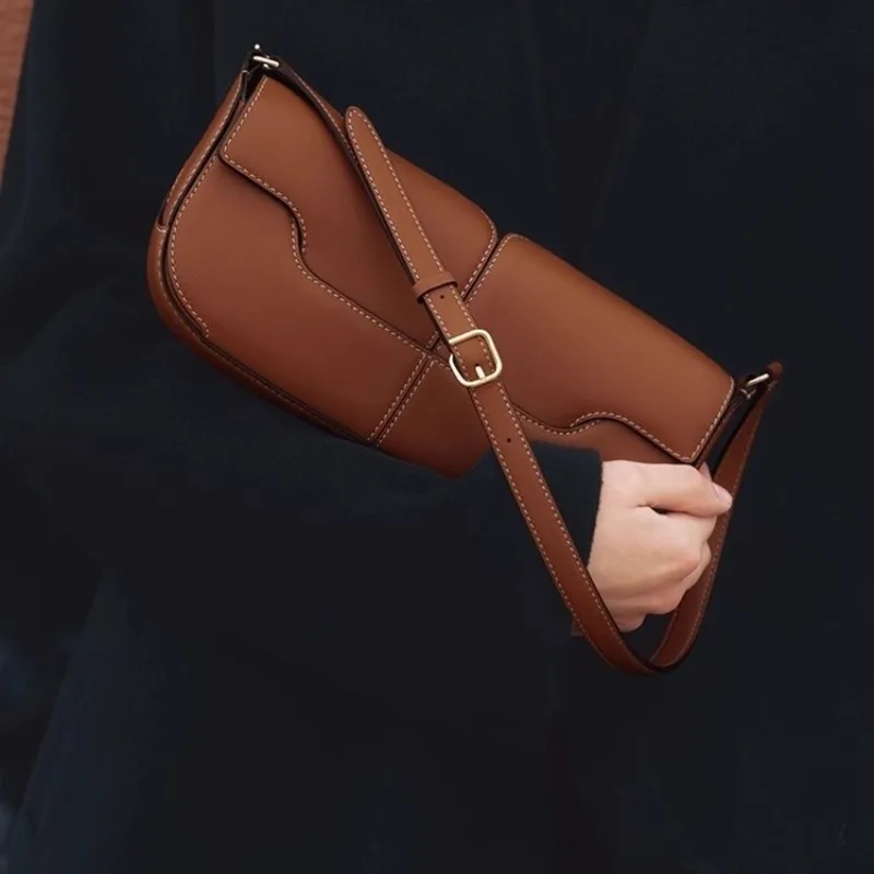 

New single-shoulder bag - designer version - high-end bag with a loaf-shaped crossbody strap