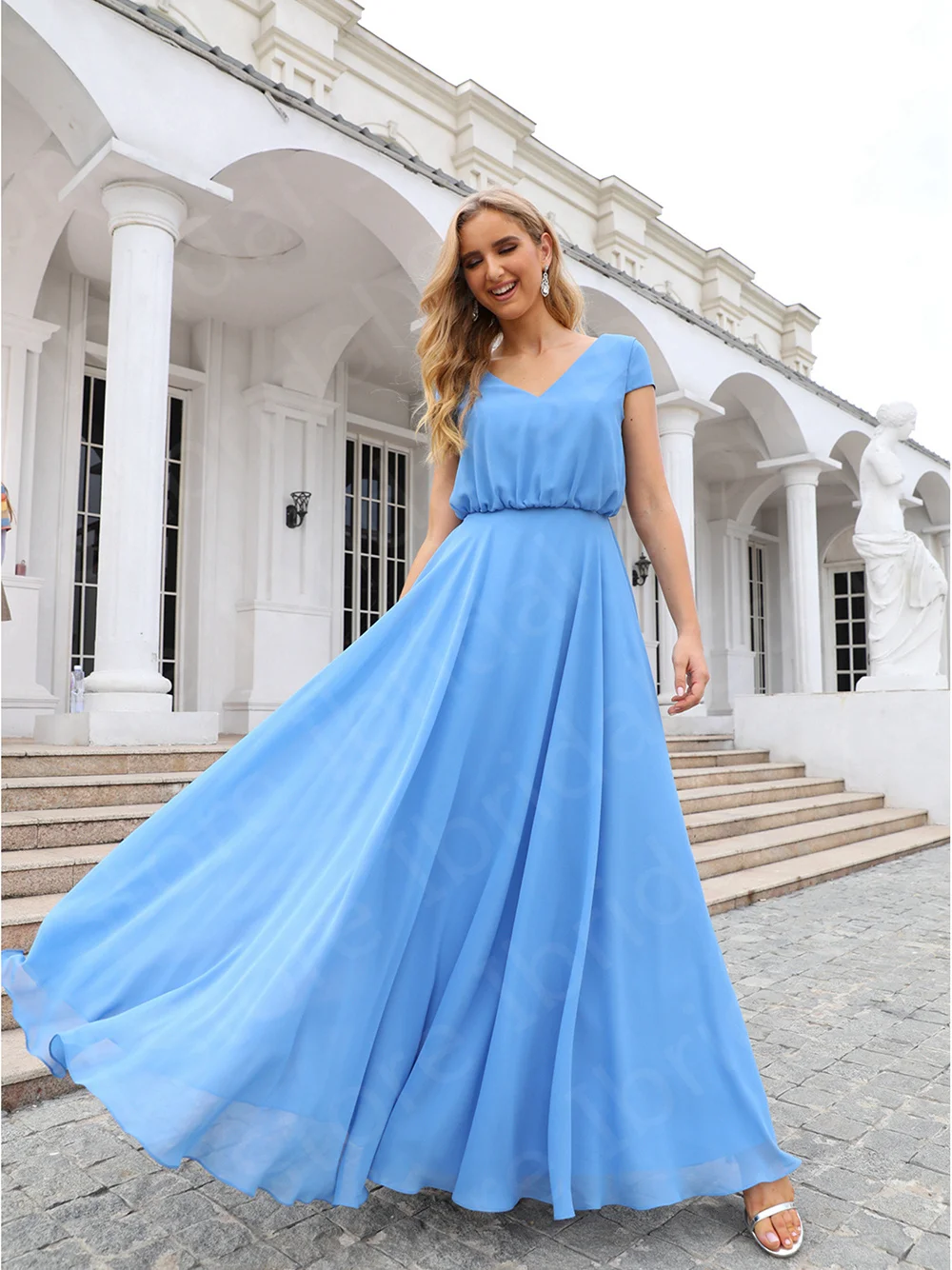 Simple Casual Sky Blue Mother of the Bride Dresses Chiffon Short Sleeves   V Neckline Wedding Party Gowns Back Out