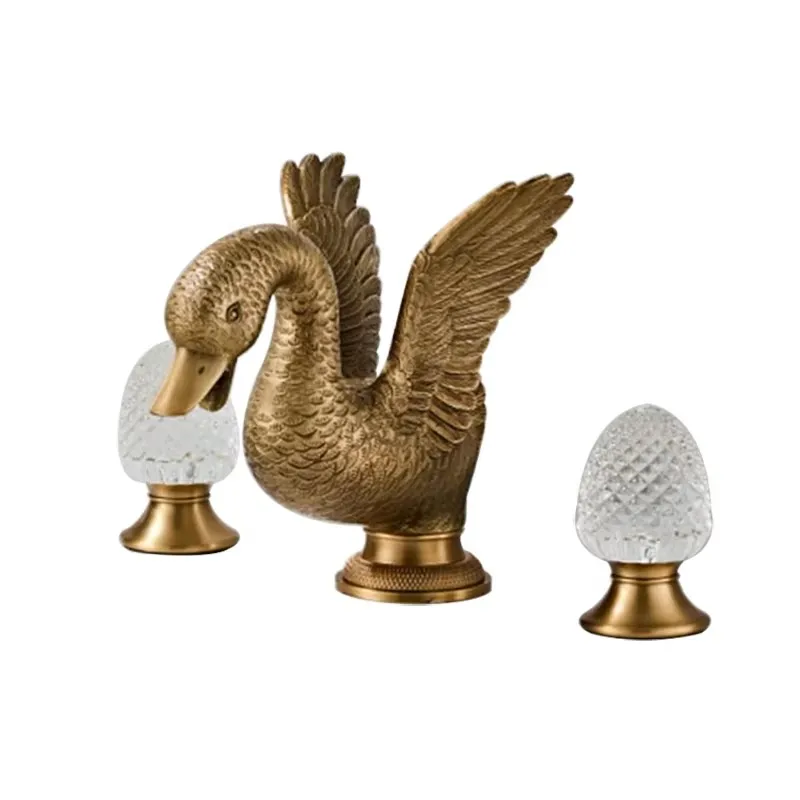 

Смеситель для раковины, антикварный смеситель для раковины в ванной комнате, латунь, 3 отверстия, двойная хрустальная ручка, смеситель для ванны, смеситель для горячей и холодной воды