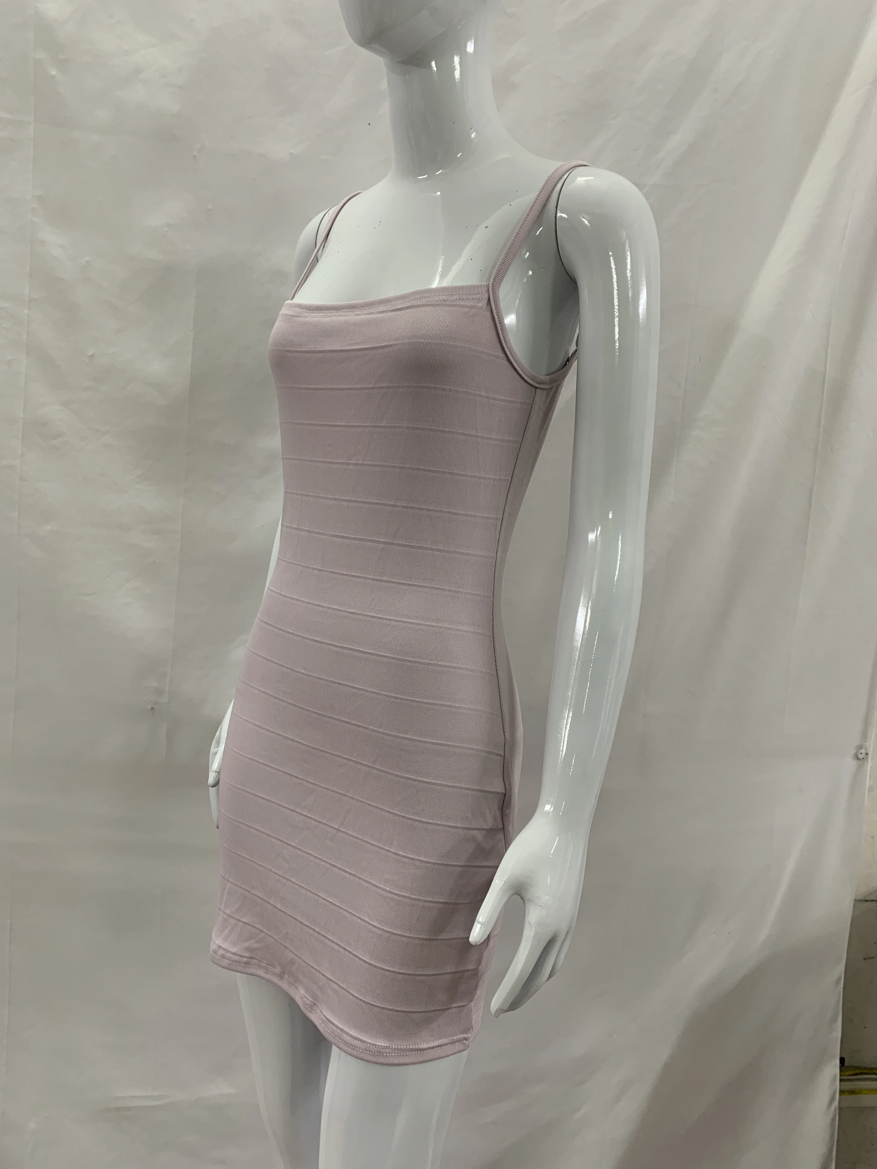 Y2K Spice Girl Sexy Figurbetontes Trägerkleid für Damen mit Bandage-Design und Taillenschnürung, kurzer Hüftrock im Spice Girl-Stil. – Detail 12