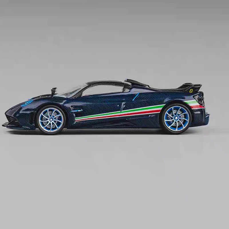 Pagani Huayra Supercar im Maßstab 1:64, Ganzcarbon-Simulationslegierung, Automodell, statische Anzeige, Sammlerspielzeug, Geschenk, Souvenir-Dekoration