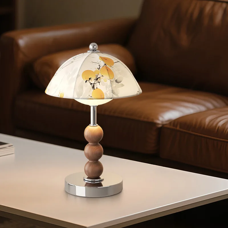 Vintage Persimmon Pattern Fabric Table Lamp Wooden Bead Base Silver Metal Desk Light Bedroom Living Room Home Decoration Fixture