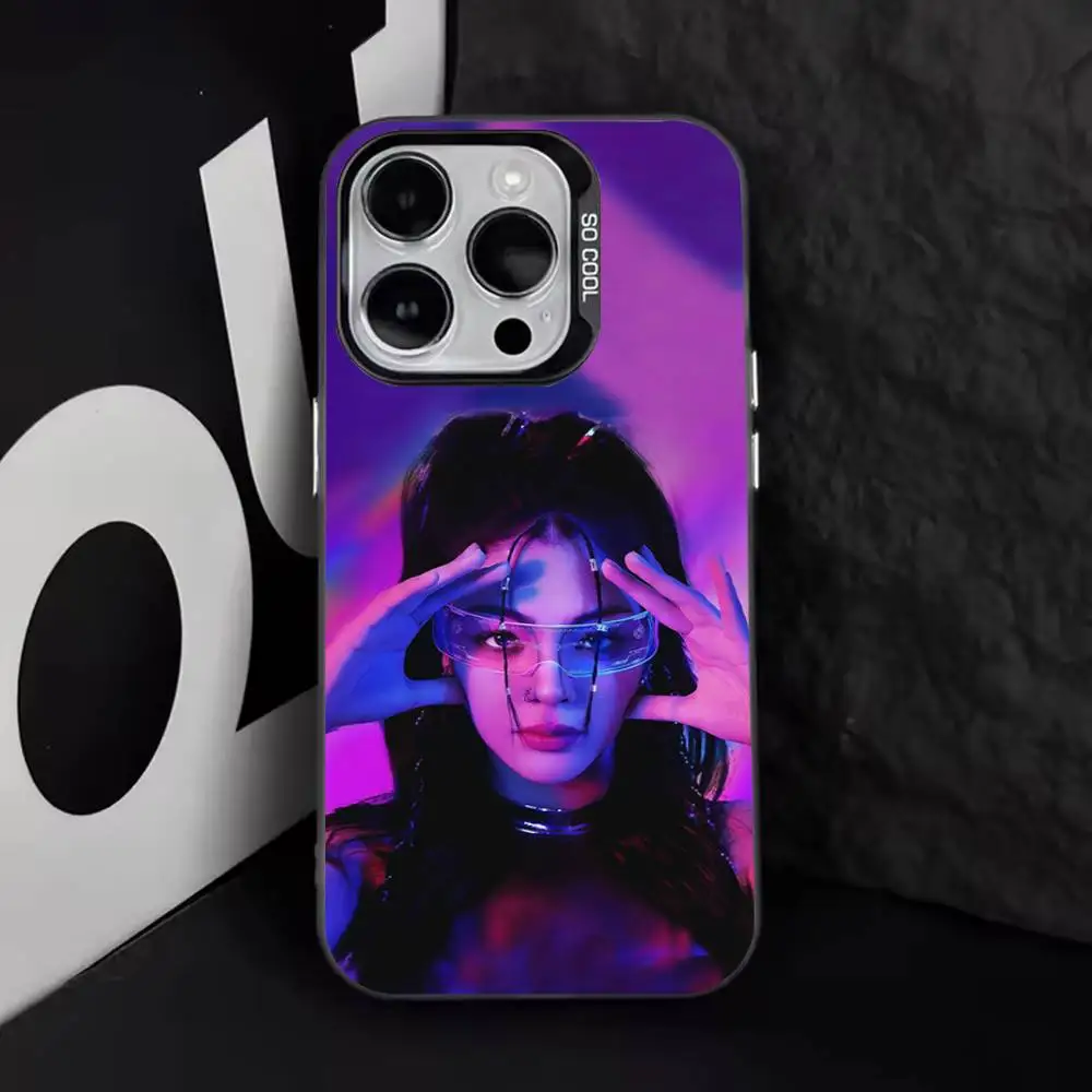 حافظة هاتف Peraya M-Malisorn Faye لهاتف iPhone 16,15,14,13,12,11,8,7,Pro,Max,Plus,Mini,XS,SE مضادة للسقوط باللون الأسود غير اللامع