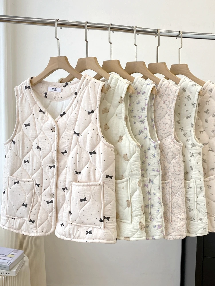 Autumn Winter Floral Cartoon Cotton Vest Short Base Layer Close-Fitting Vest Warm Cartoon Mom Wear Polyester Fiber Blend