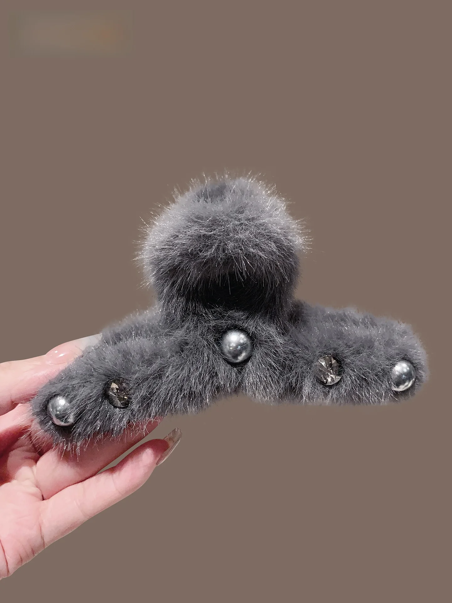 presilha-de-cabelo-grande-com-perolas-e-pelo-sintetico-para-mulheres-acessorio-de-cabelo-para-coque-presilha-de-acrilico-simples-e-elegante-novo-estilo