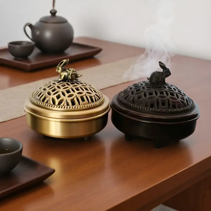 Classical three-legged for use, sandalwood disc , indoor agarwood burner, home incense box, in