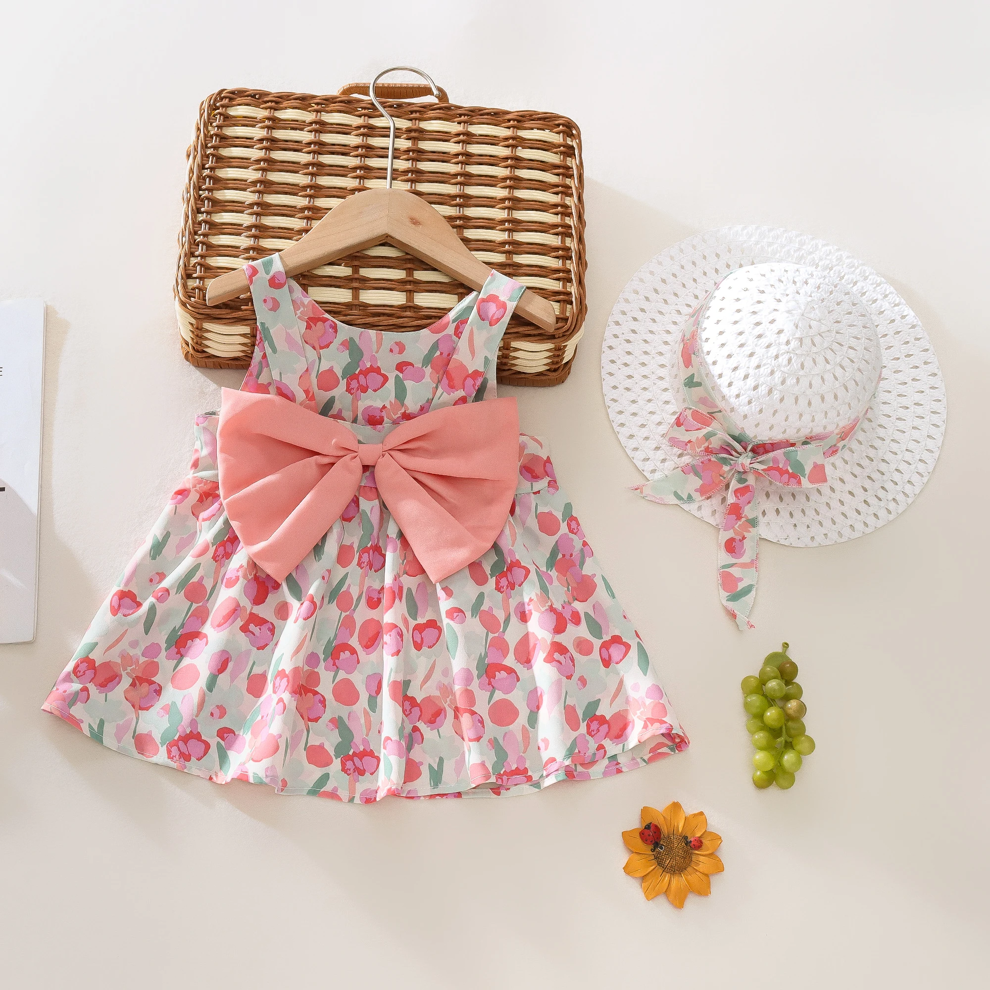 Summer New Girl\'s Round Neck Sleeveless Dress Children\'s Full Print Cute Big Bow Princess Dress and Hat Two Piece Set