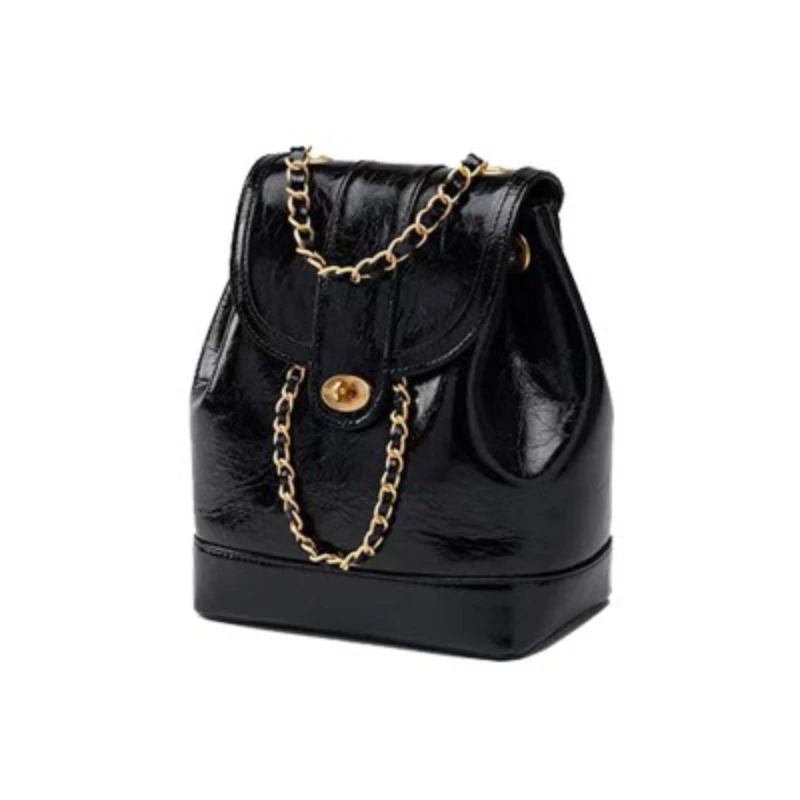 Cardinal Red backpack, a retro and fashionable cowhide versatile chain bag, a single-shoulder crossbody bucket bag