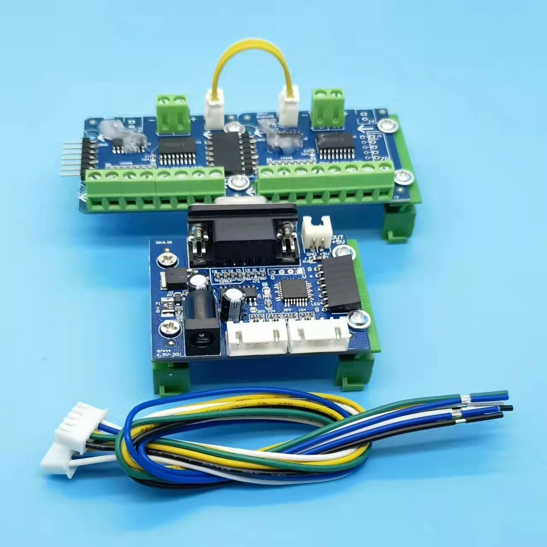 8-way switch input, 16-way transistor open-collector output, RS232 interface to control alarm lights