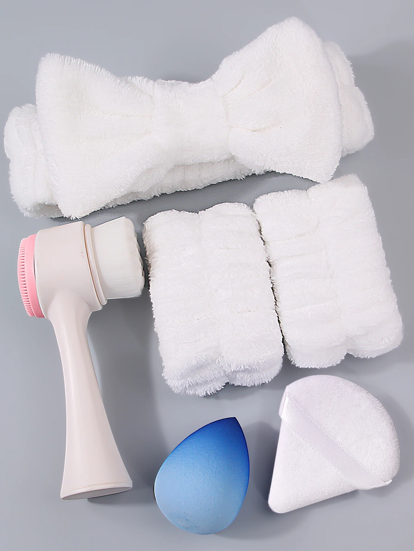 6点セット：リボンヘアバンド + 防水リストバンド + 洗顔ブラシ + ビューティスポンジ - スキンケア＆メイクアップツールキット